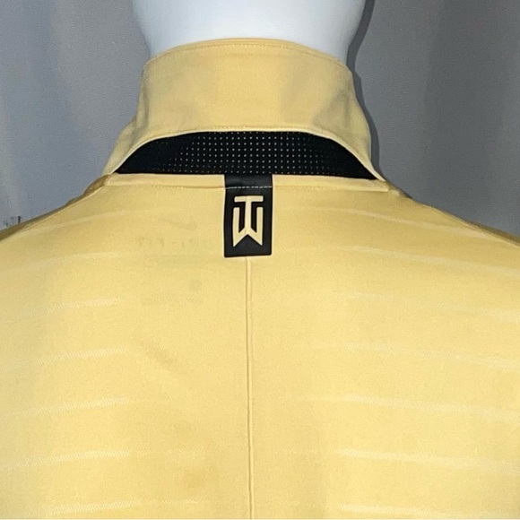 Large Nike Therma Fit Striped Yelloe Gold Golf Polo Excellent Condition - Picture 5 of 6